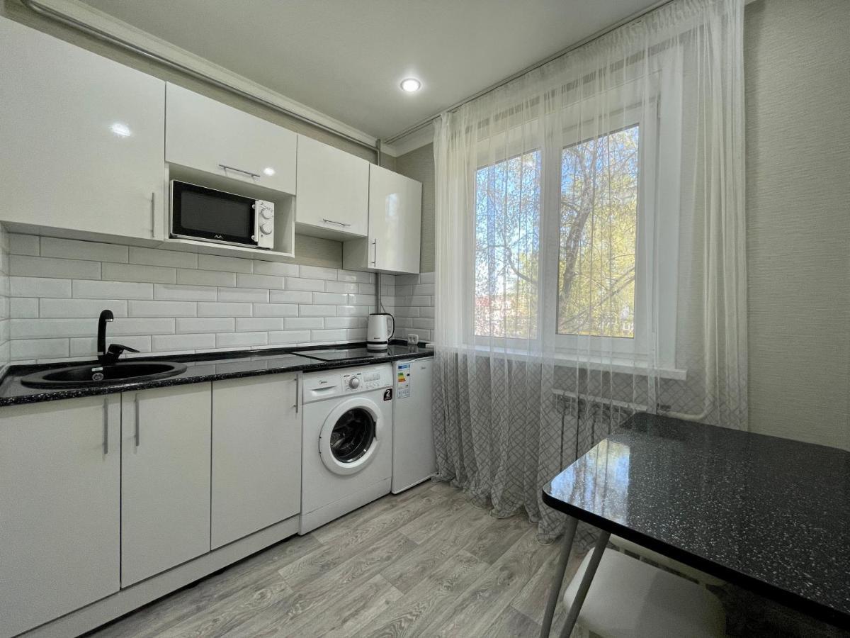 Абая 35, Центр, 1-Комн. Квартира Целиком С Белым Постельным Petropavlovsk Exterior photo